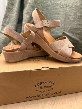 NWT Kork-Ease Myrna 2.0 Taupe Suede Sandals